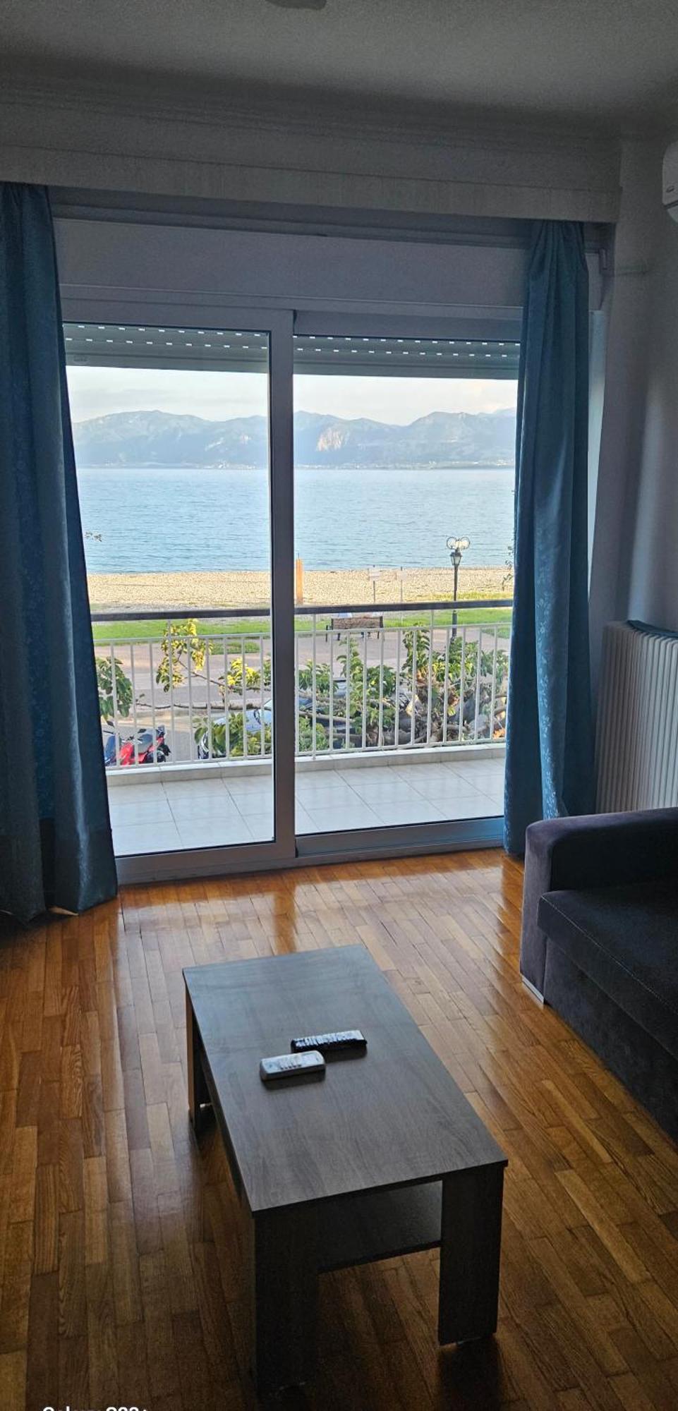 Nafpaktos Beach House Sea View Apartment First Floor Eksteriør billede