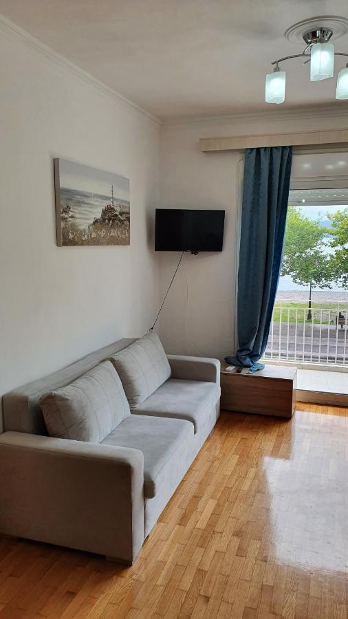 Nafpaktos Beach House Sea View Apartment First Floor Eksteriør billede